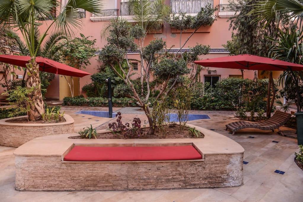 Beautiful, Great Equipped 122 M Holiday Apartment Near Majorelle Garden And Gueliz With Pool Views And A Large Balcony And Terrace Marrakesch Exterior foto