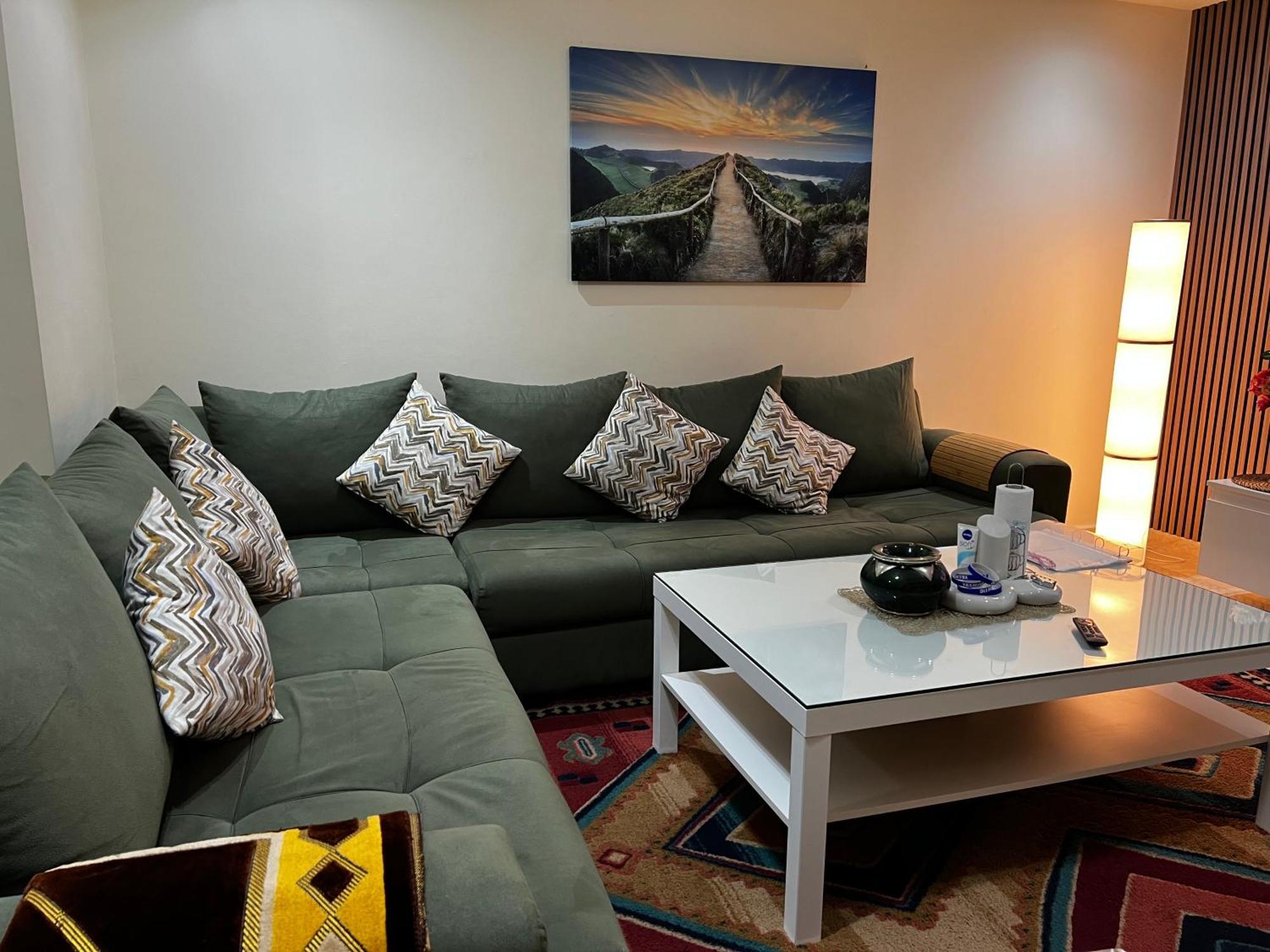 Beautiful, Great Equipped 122 M Holiday Apartment Near Majorelle Garden And Gueliz With Pool Views And A Large Balcony And Terrace Marrakesch Exterior foto